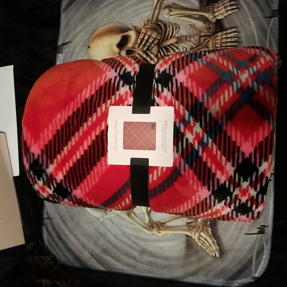 Victoria Secrets New With Tag!! Blanket 50in x 60in Super Soft